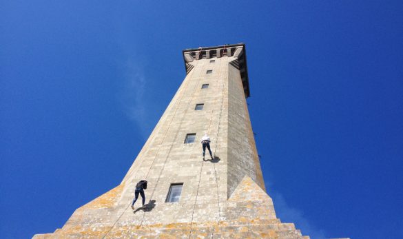 Descente en rappel en Bretagne