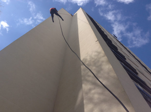 Descente en rappel en Bretagne